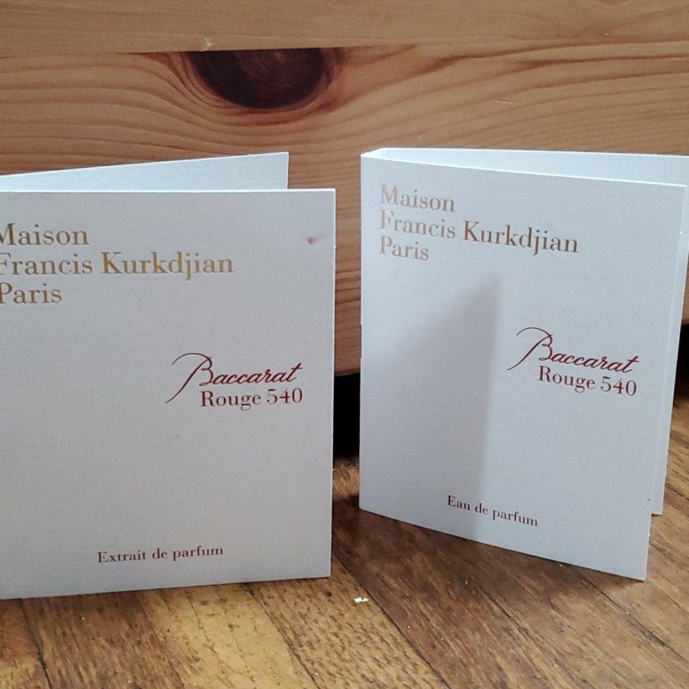 2 Baccart Rouge 540 samples